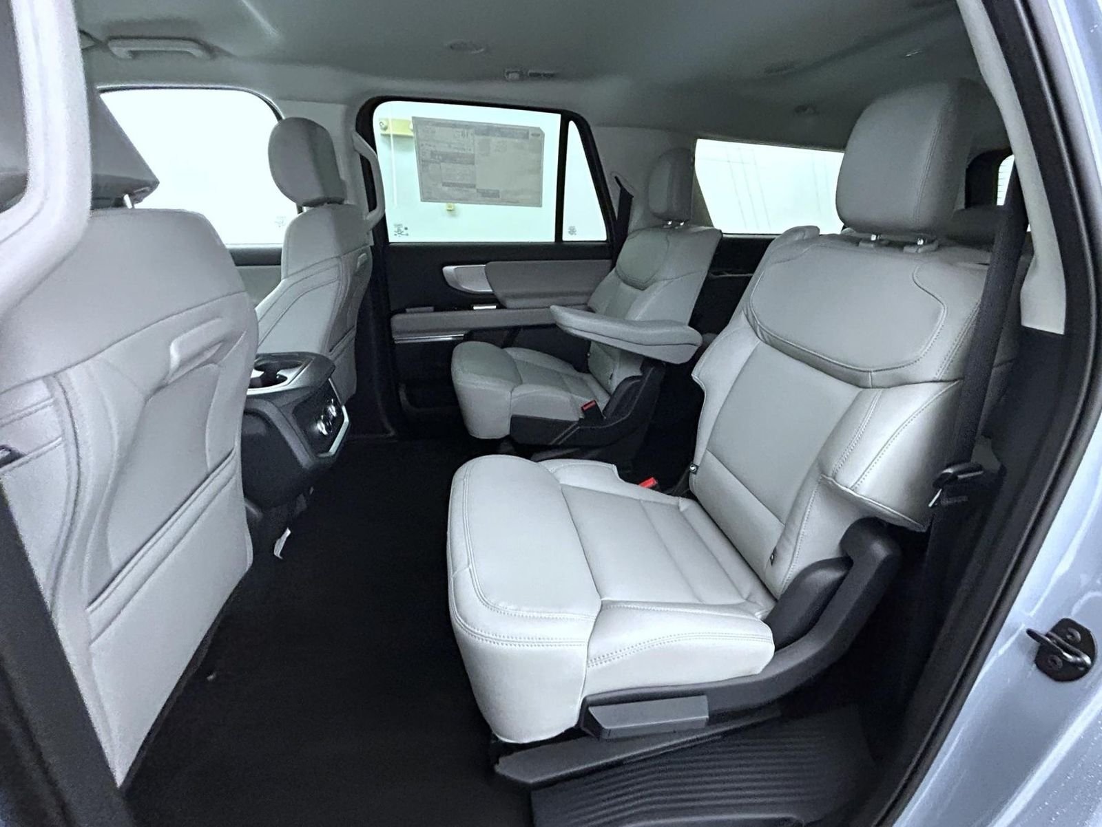 New 2027 Glacier Gray Metallic Tri-Coat Ford Active image 21