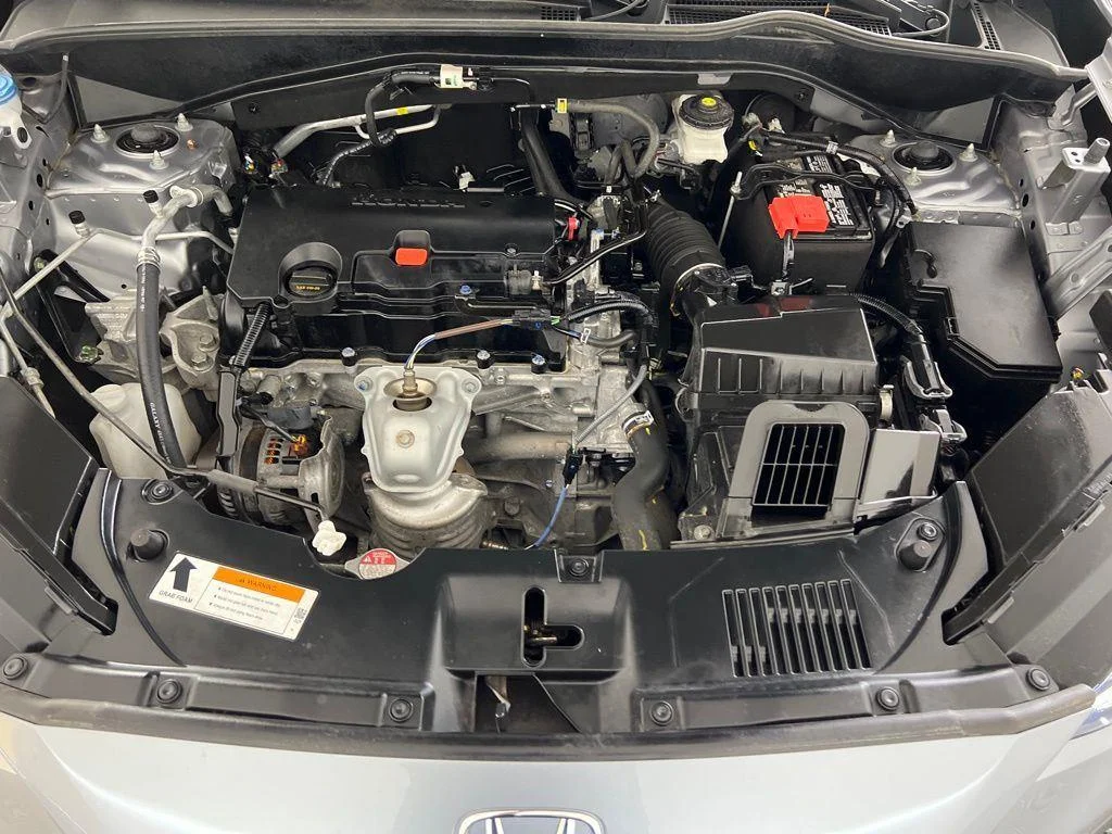 Used 2023 Lunar Silver Metallic Honda LX image 31