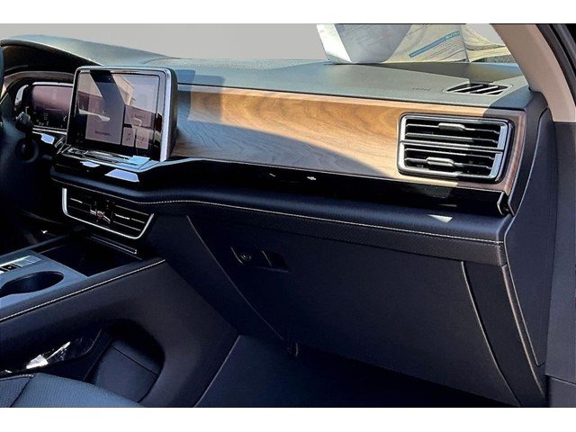 New 2026 Deep Black Pearl Volkswagen 2.0T SE image 28