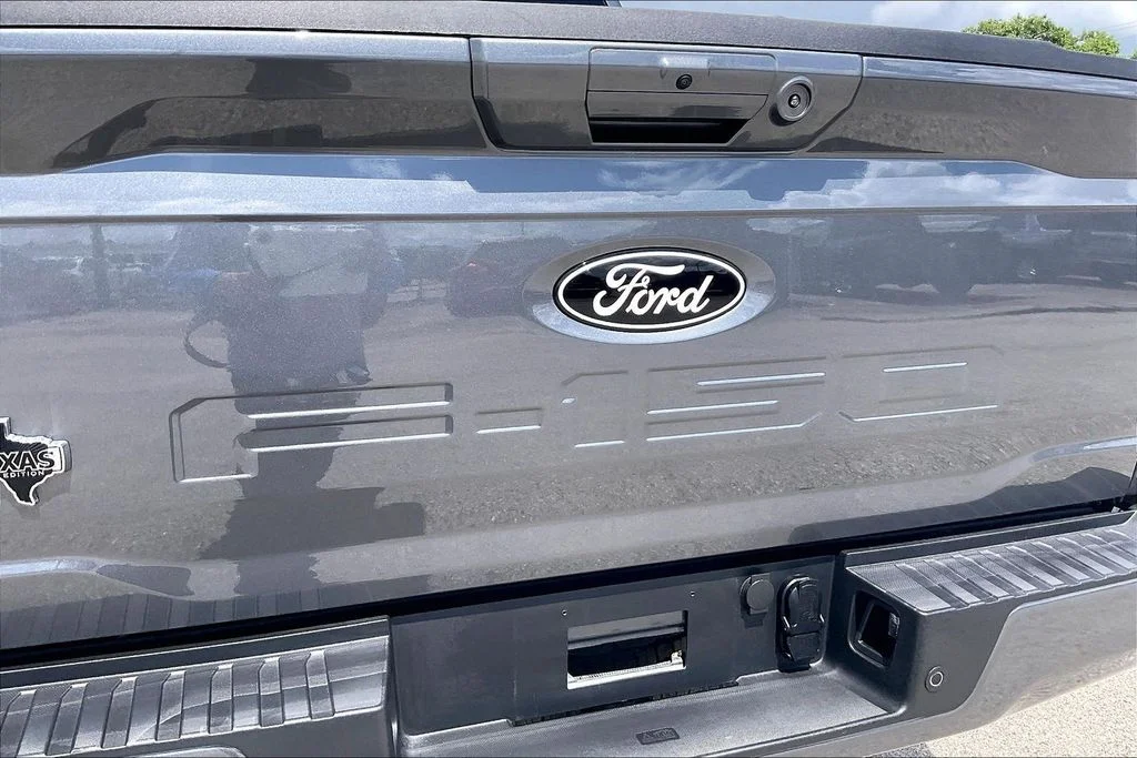 Used 2026 Gray Ford XLT image 27