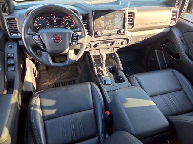 Used 2022  Nissan PRO-4X image 9