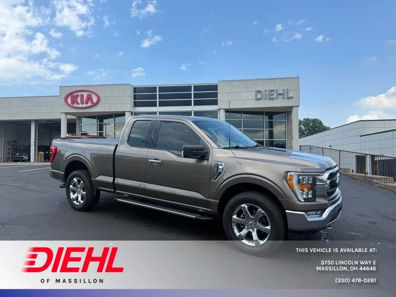 Used 2021 Gray Ford XLT image 1