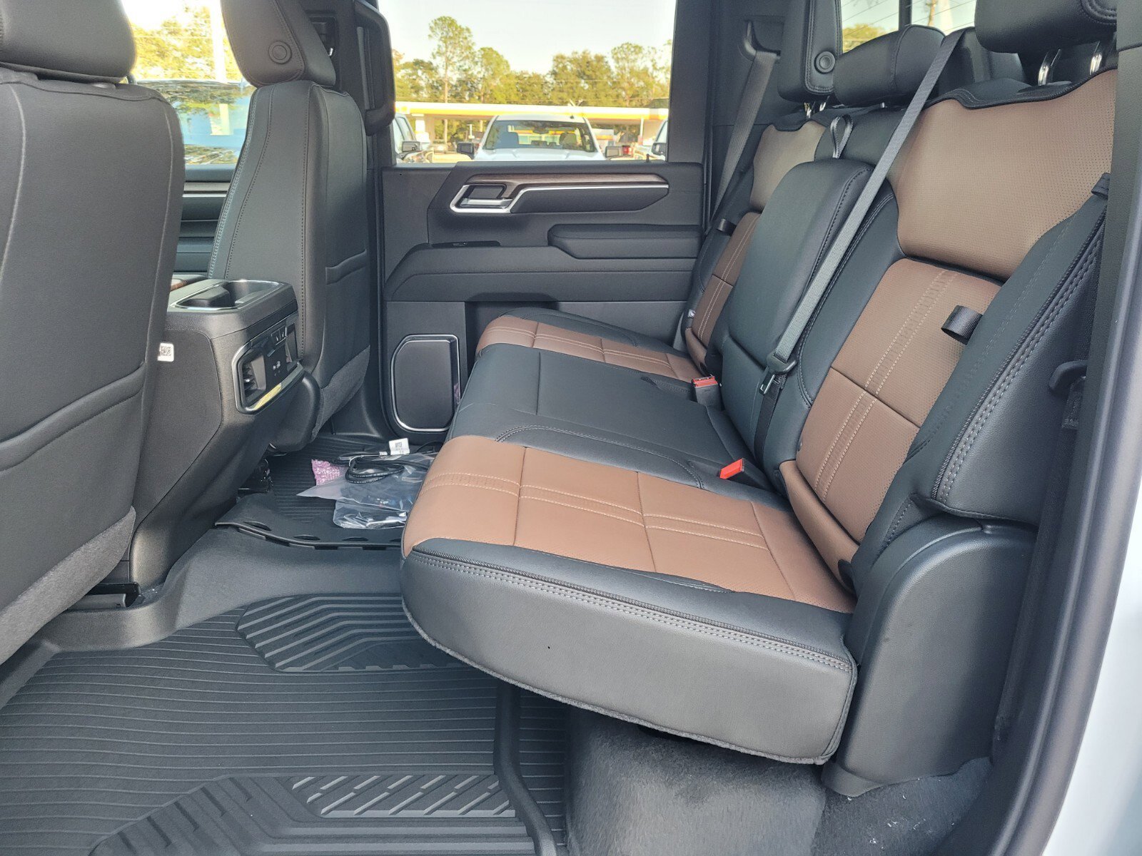 New 2026 Polar White Tricoat Chevrolet High Country image 22