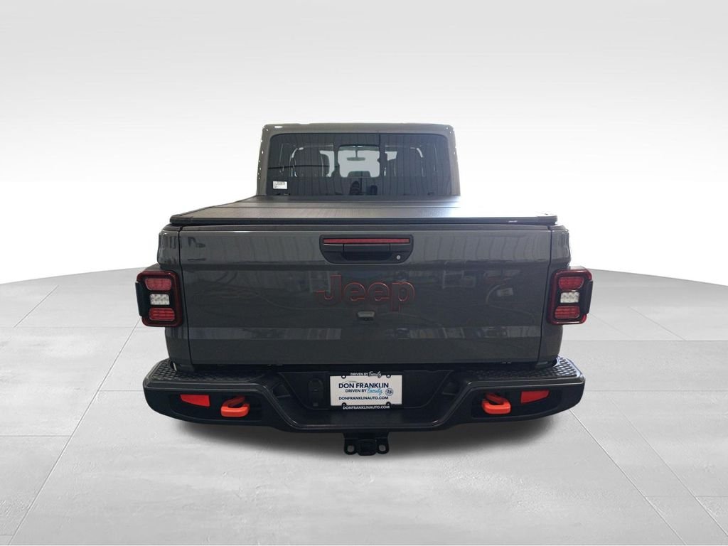 Used 2020 Gray Jeep Mojave image 4