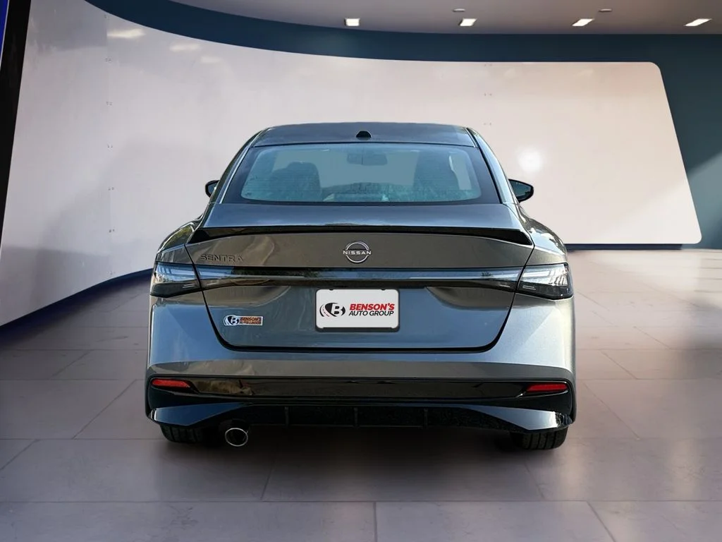 New 2027 Gray Nissan SR image 4