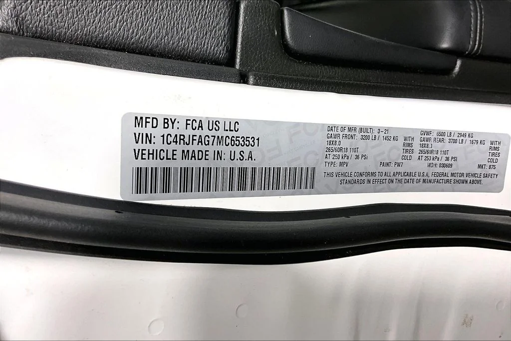 Used 2021 White Jeep Laredo E image 5