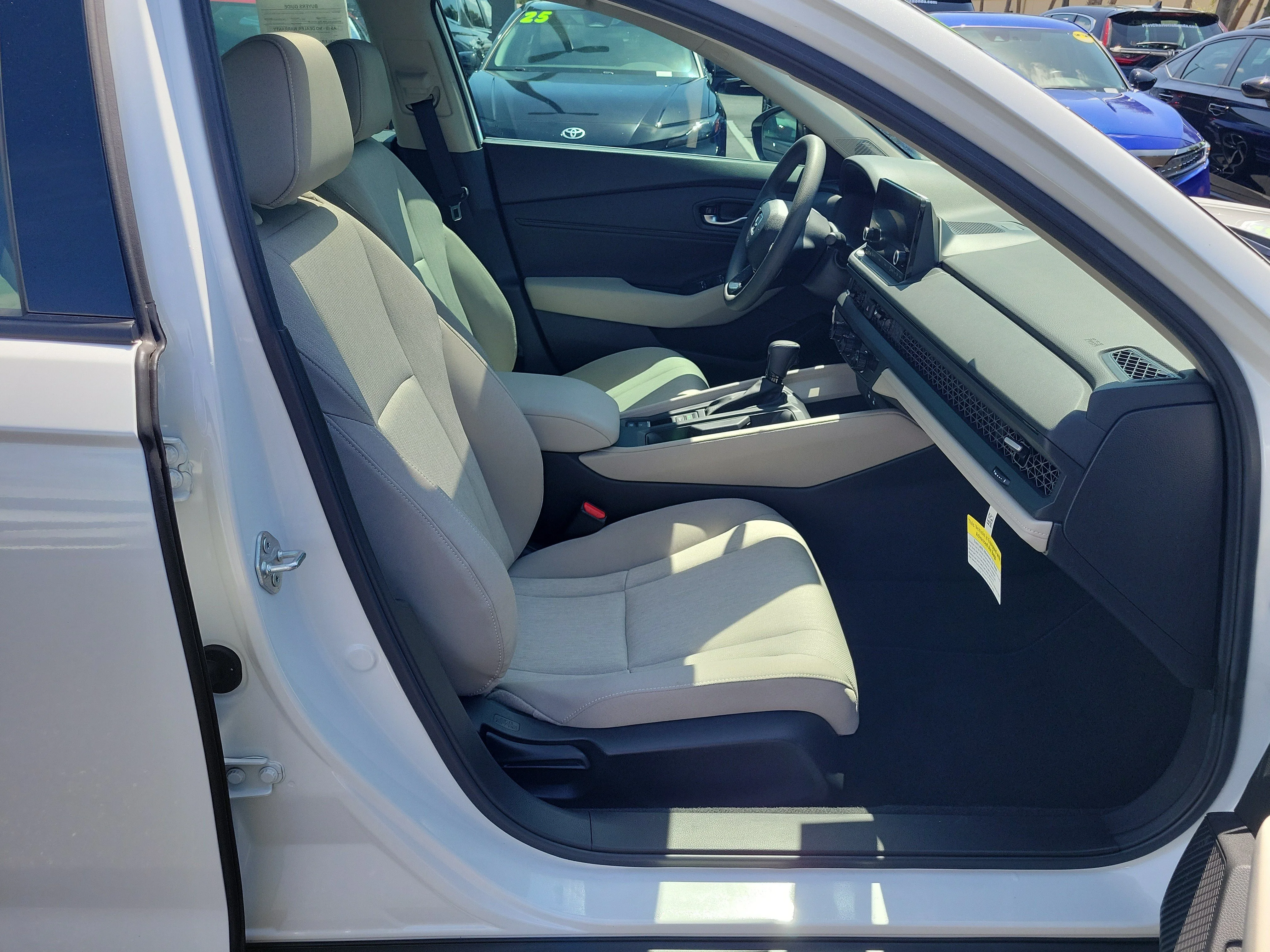 2025 Honda Accord SE - Photo 44