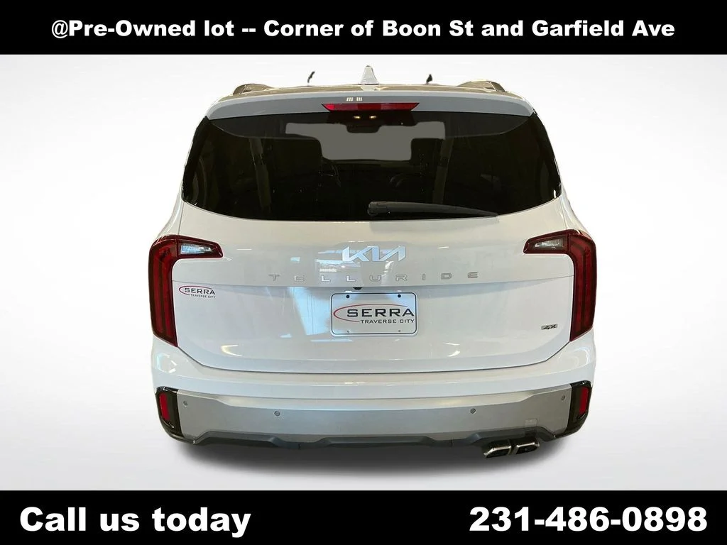 Used 2023 White Kia S image 4