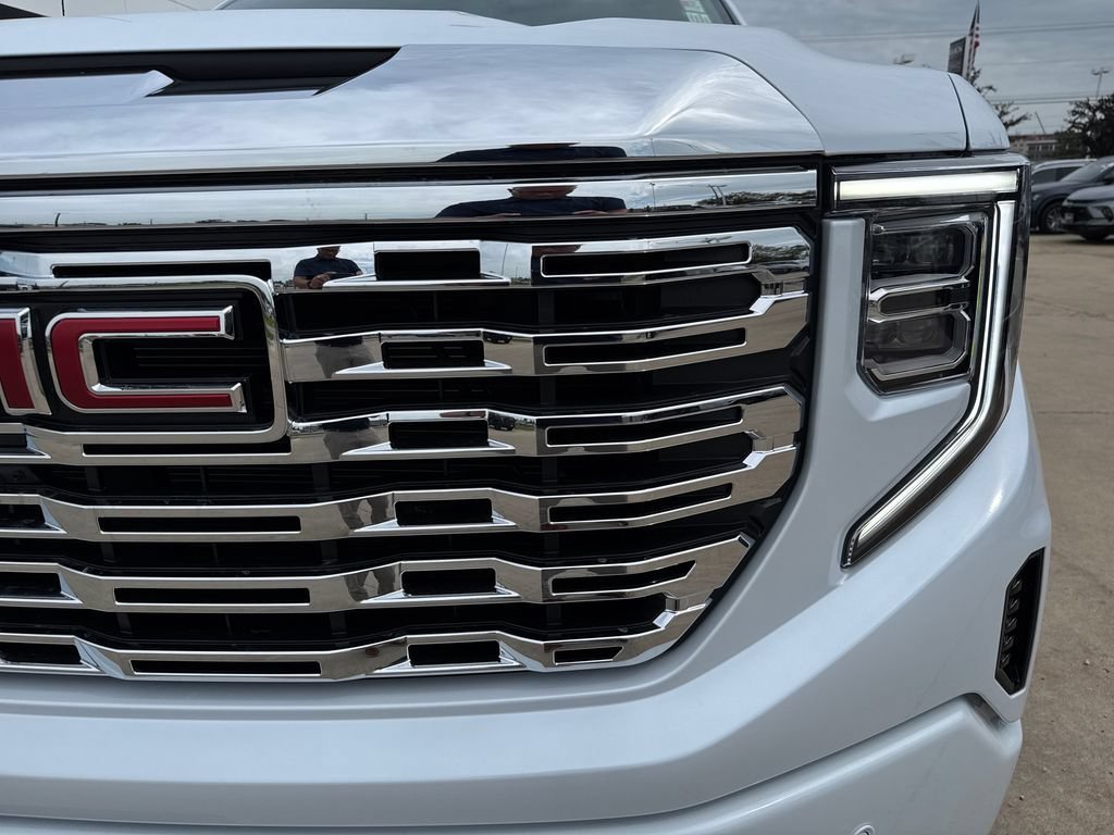 2026 GMC Sierra 1500 Denali - Photo 4