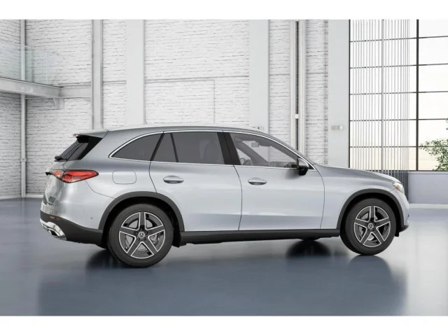 New 2026 SILVER Mercedes-Benz GLC 300 image 17