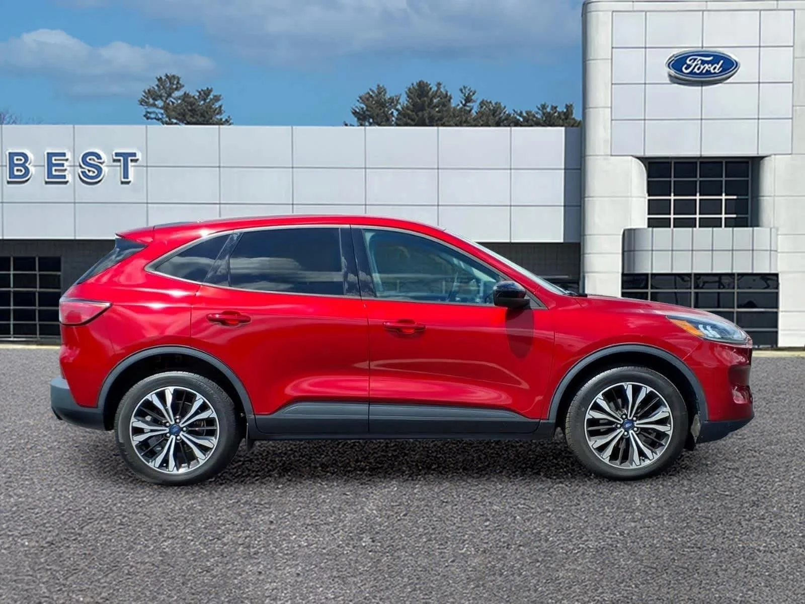 Used 2022 Rapid Red Metallic Tinted Clearcoat Ford SEL image 9