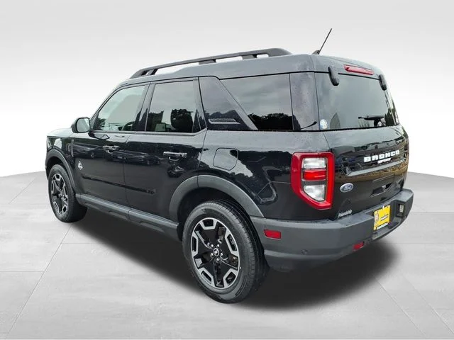 Used 2023 Black Ford Outer Banks image 8