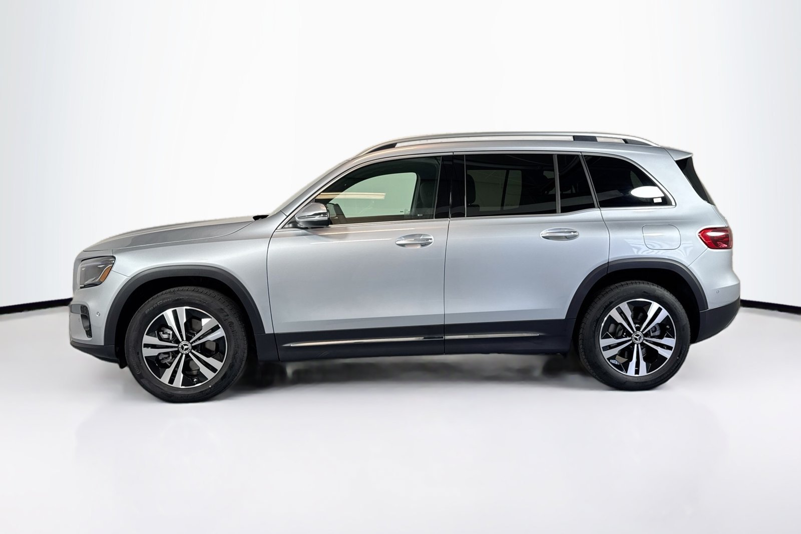 New 2026 Cirrus Silver Metallic Mercedes-Benz GLB 250 image 8