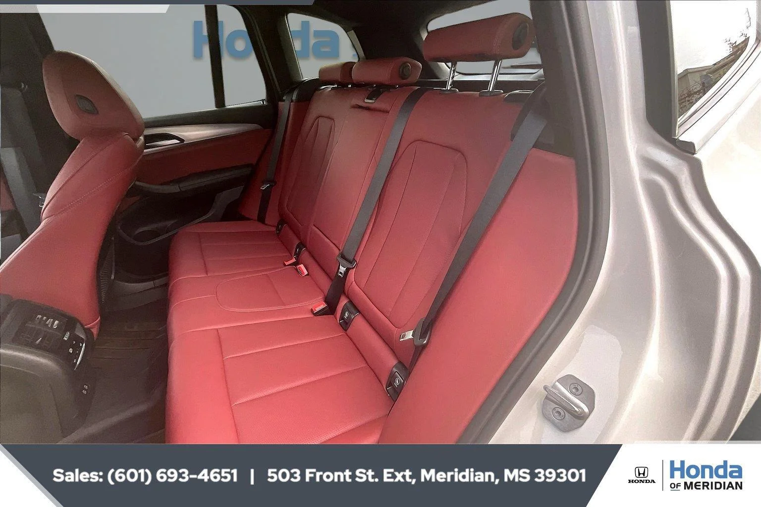 Used 2024 Mineral White Metallic BMW sDrive30i image 19