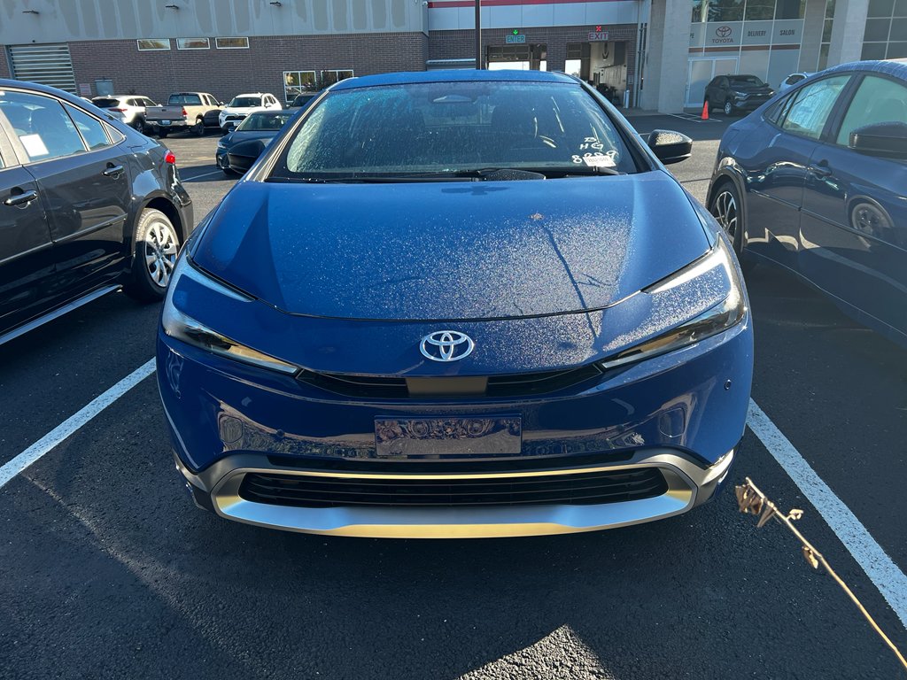 2026 Toyota Prius Plug-in Hybrid SE - Photo 7