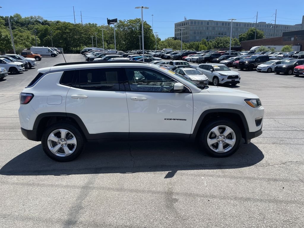 Certified Used 2021 White Jeep Latitude image 7