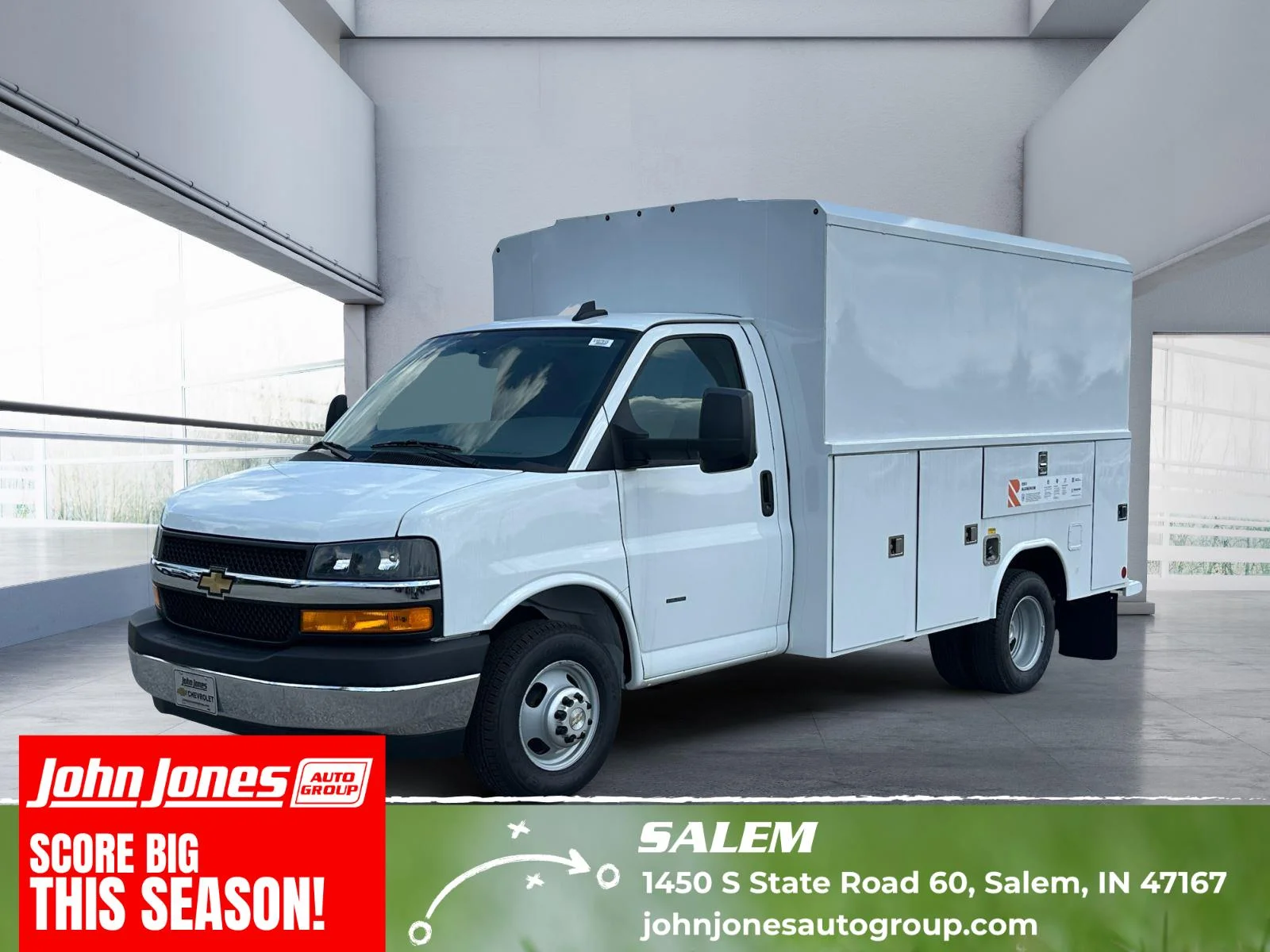 2025 Chevrolet Express Cutaway