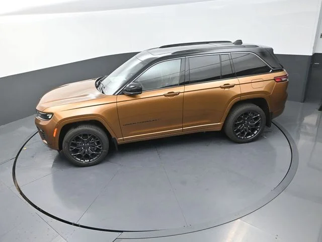 New 2026 Copper Shino Metallic Clear-Coat Exterior Paint Jeep Summit image 14