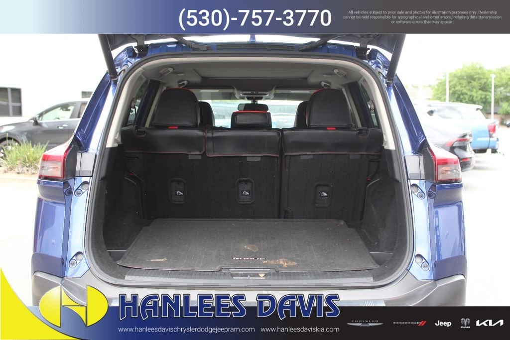 Used 2023 Blue Nissan SV image 10