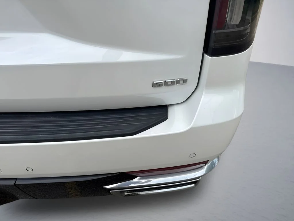 Used 2022 White Cadillac Premium Luxury image 39