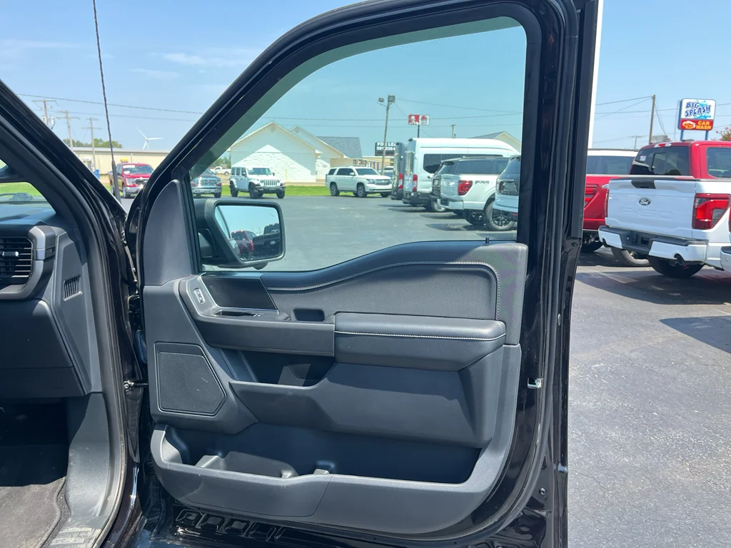 Used 2024 Agate Black Metallic Ford XLT image 15