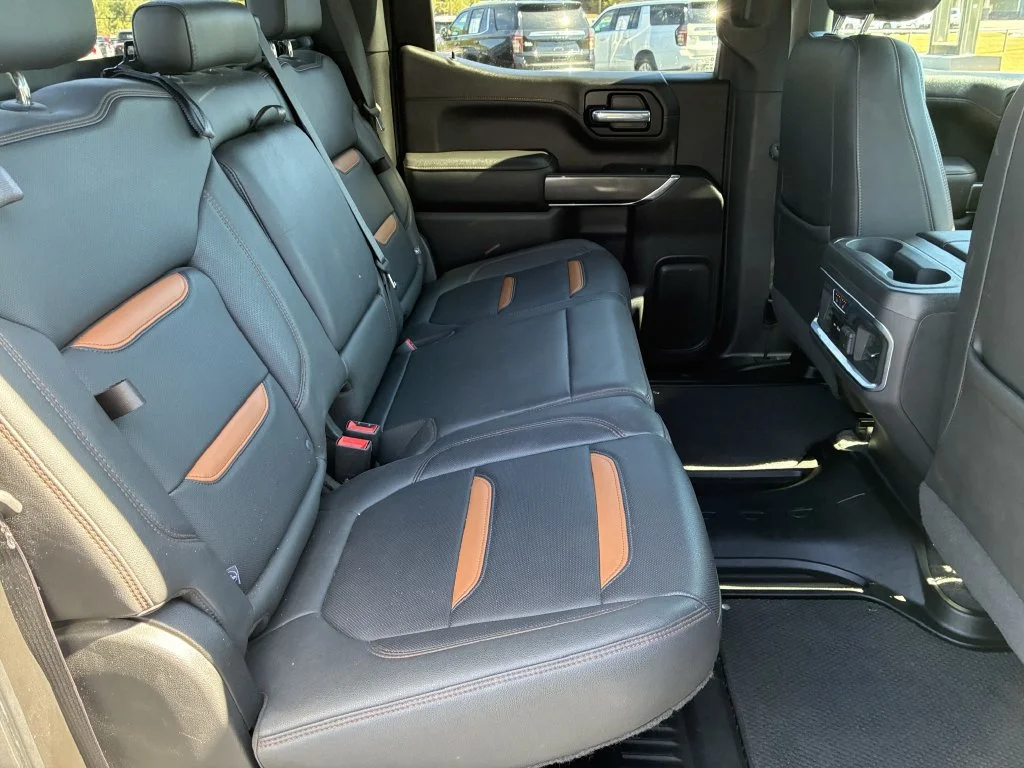 Used 2021 SUMMIT WHITE GMC AT4 image 21