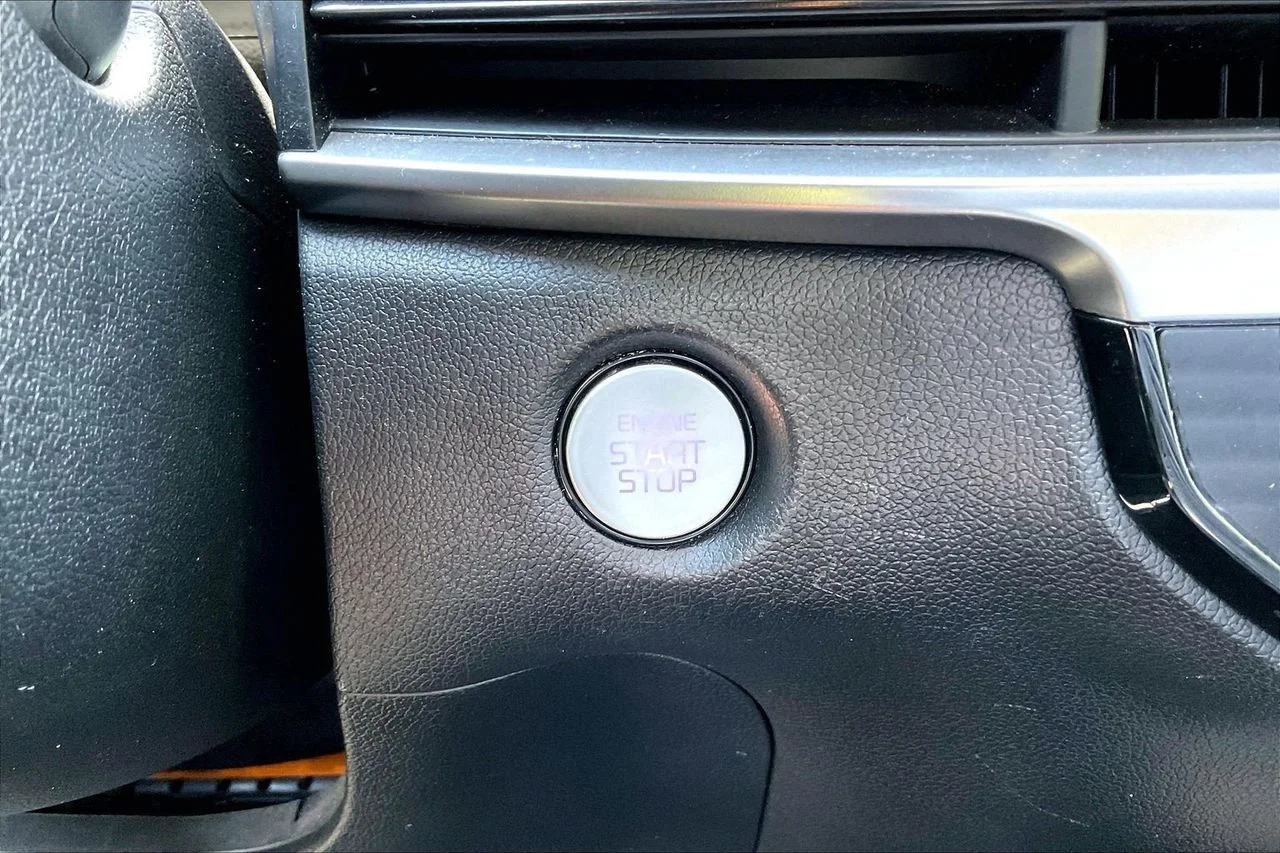 Certified Used 2024 Silver Kia S image 29