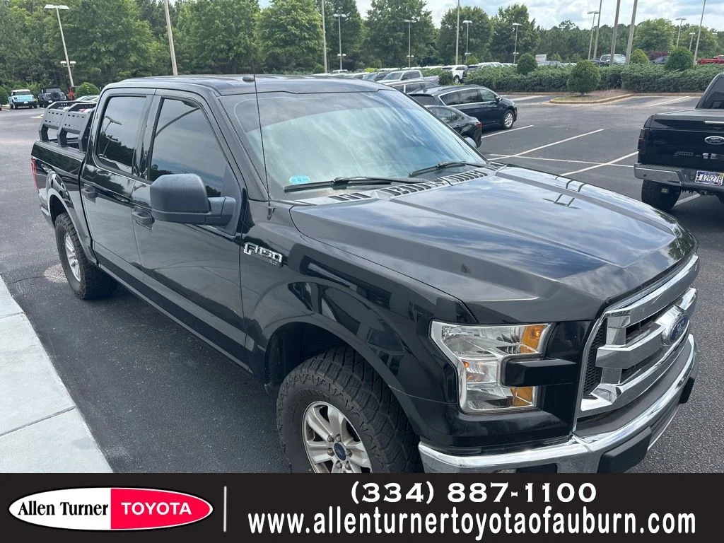Used 2017 Black Ford XLT image 1