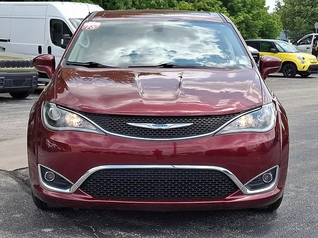Used 2018 Red Chrysler Touring Plus image 7