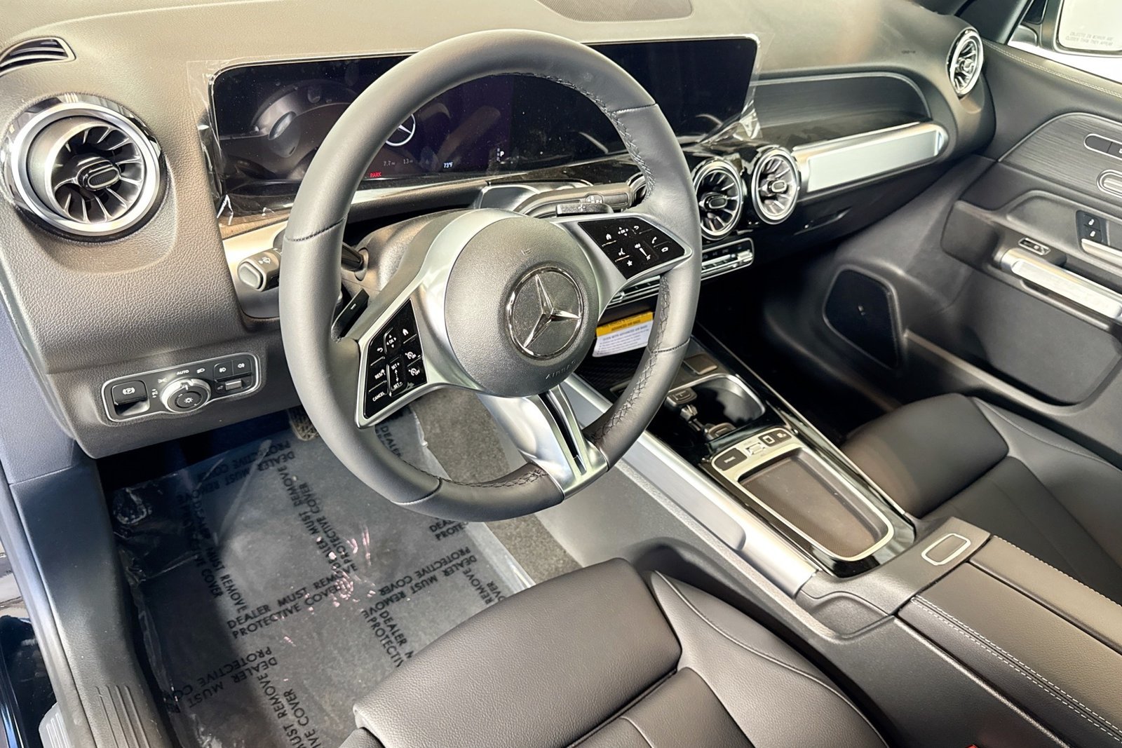 New 2026 Night Black Mercedes-Benz GLB 250 image 9