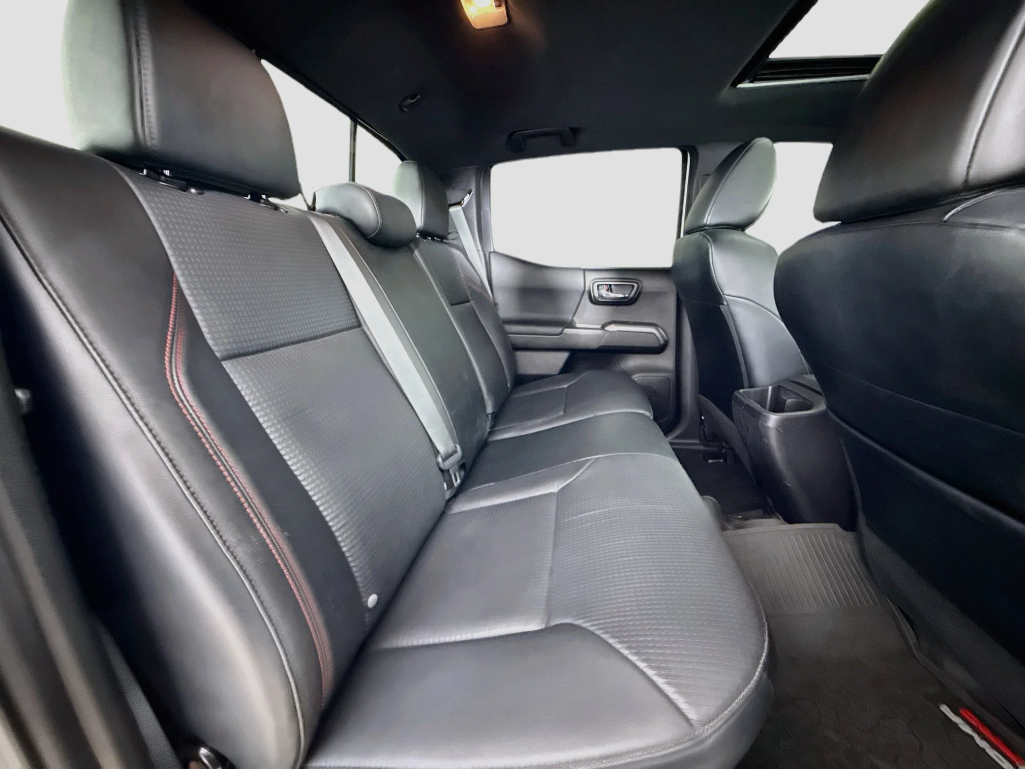 Used 2023  Toyota SR image 28