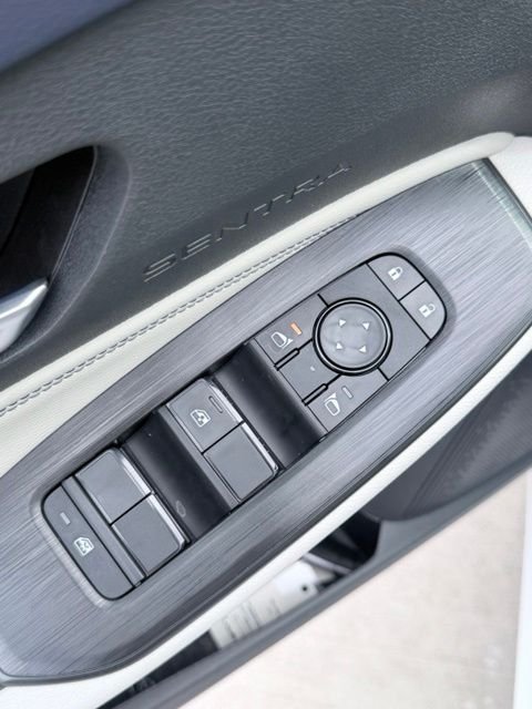 New 2026 Aspen White TriCoat Nissan SL image 22