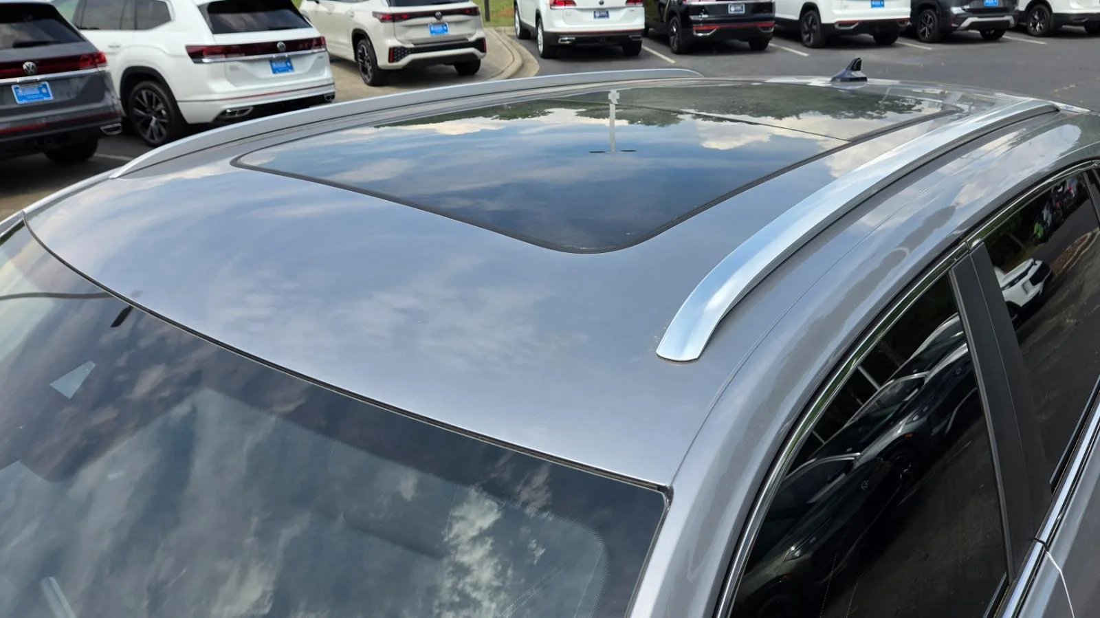 New 2026 silver mist metallic Volkswagen 2.0T SEL image 10