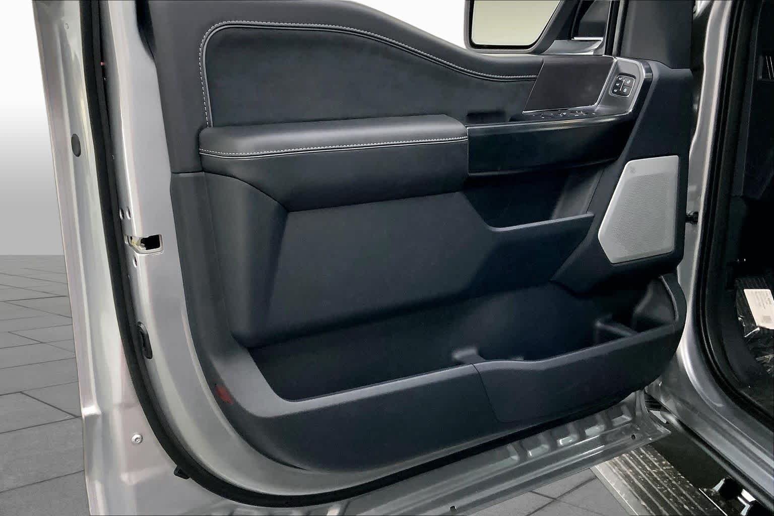 New 2026 Iconic Silver Metallic Ford Platinum® image 9