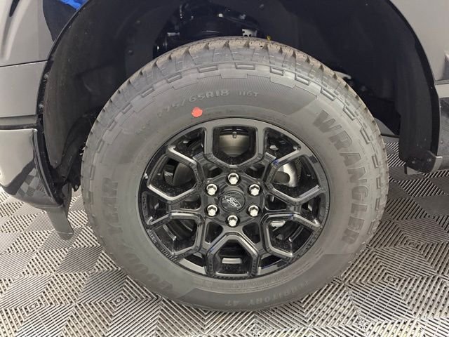 New 2026 Agate Black Metallic Ford XLT image 37