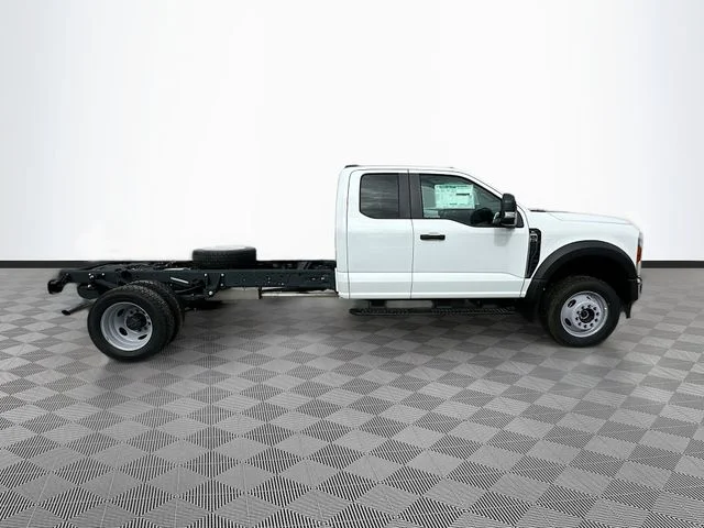 New 2024 Oxford White Ford XL image 3