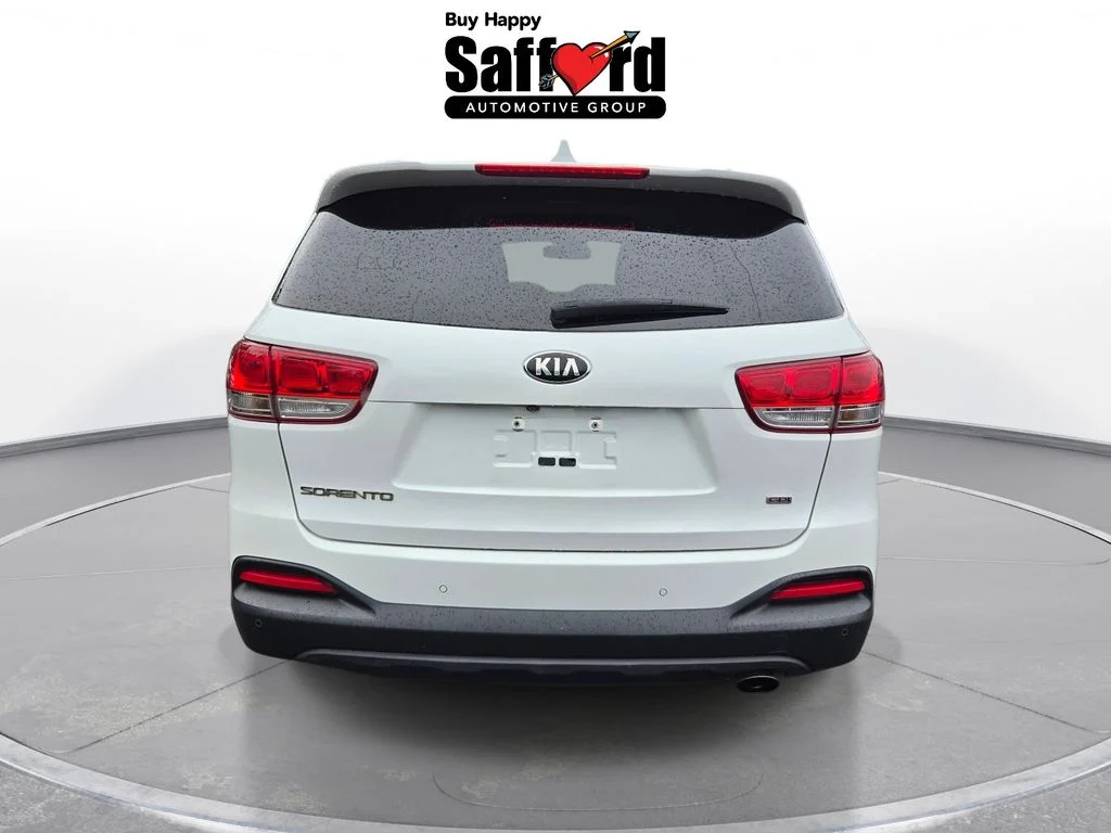 Used 2017 White Kia LX image 9