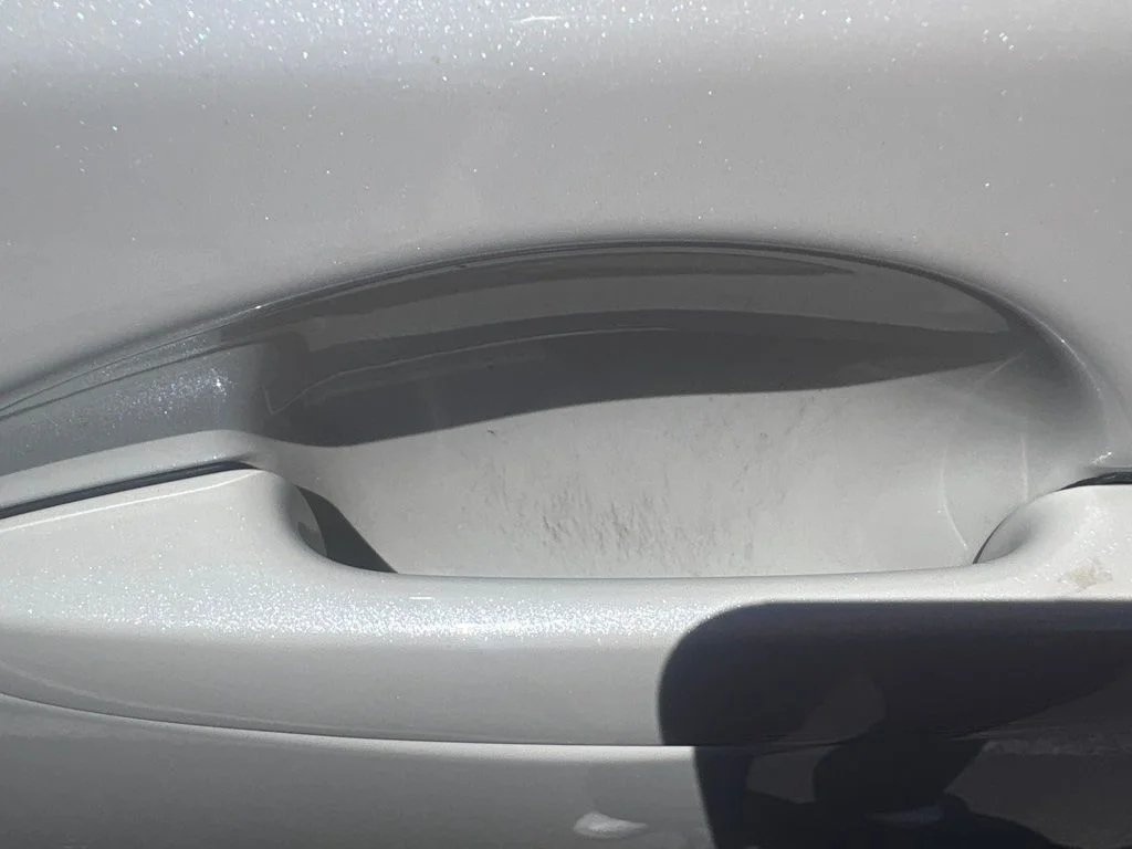 Used 2025 White Subaru Base image 13