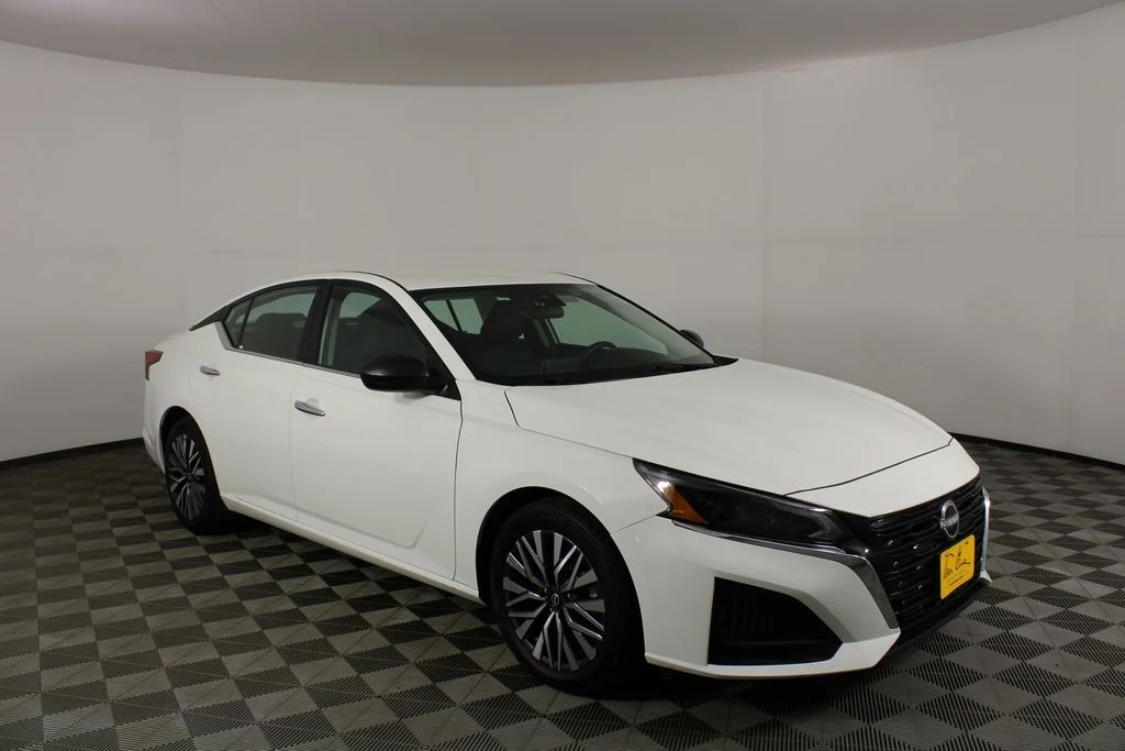 2025 Nissan Altima