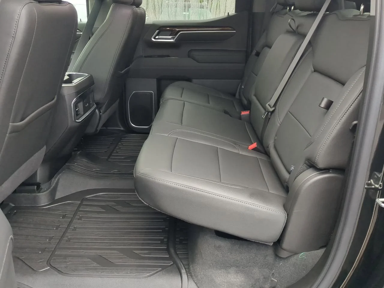 New 2026 Onyx Black GMC Elevation image 24