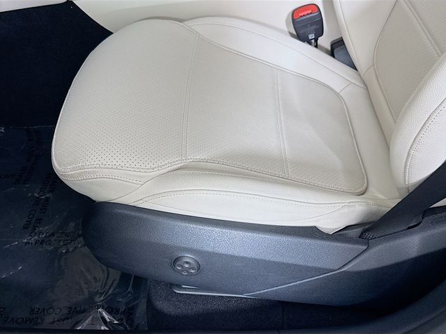 Used 2025 MANUFAKTUR Cirrus Silver Magno Mercedes-Benz GLC 350e image 19