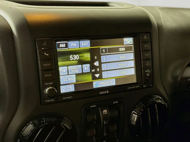 Used 2017 Gray Jeep Unlimited Sahara image 14