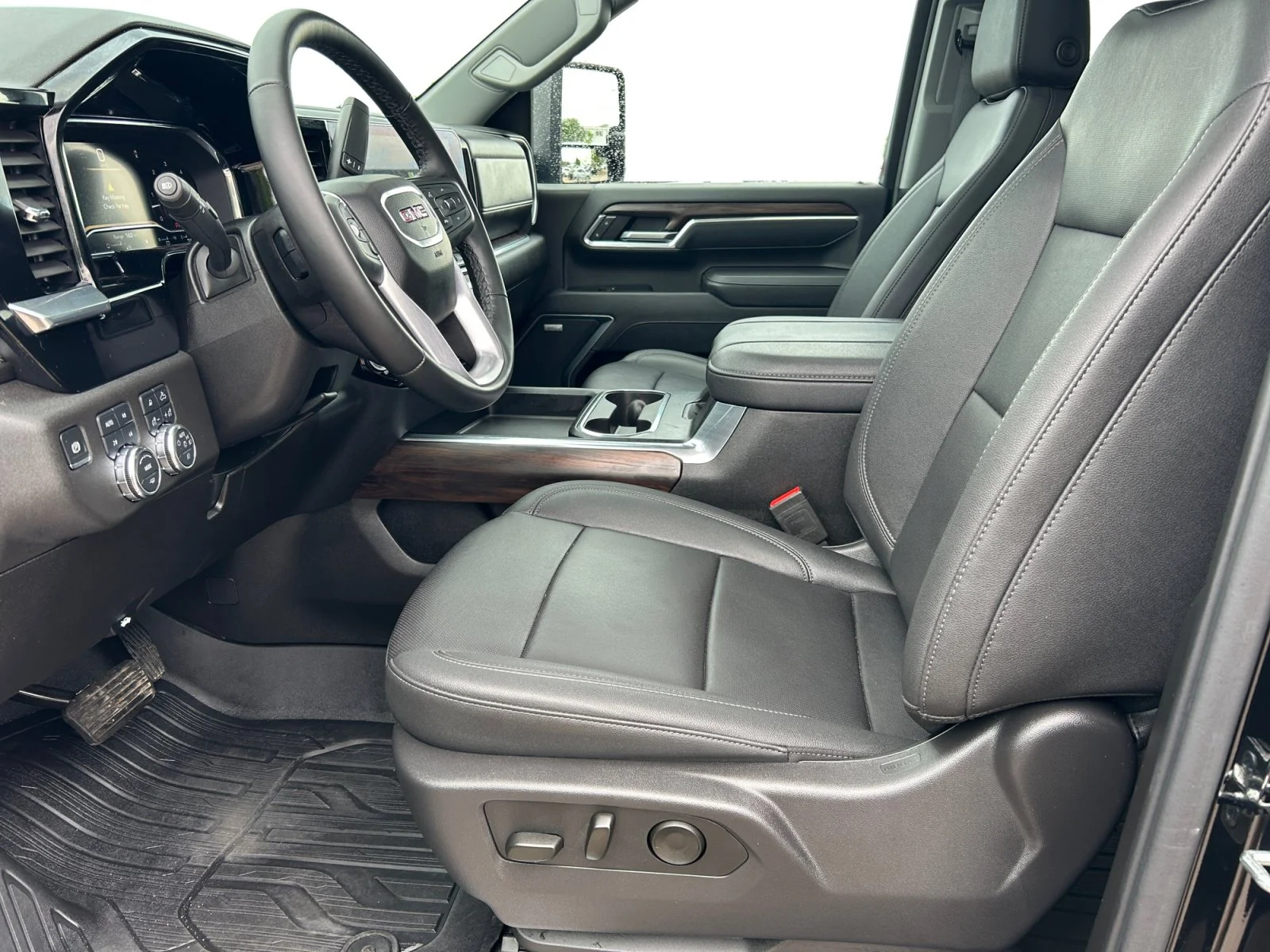 Used 2025 Onyx Black GMC SLT Crew 6.6L DIESEL Leather Sunroof 4x4 image 14