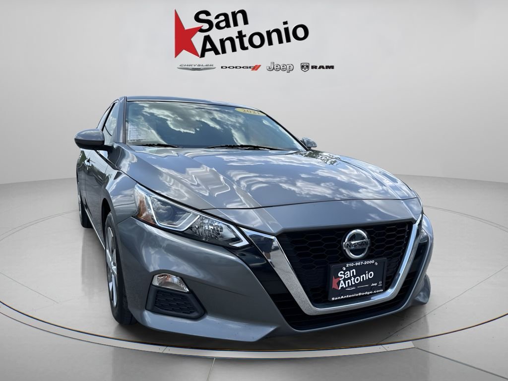 Used 2021 Gray Nissan 2.5 S image 3