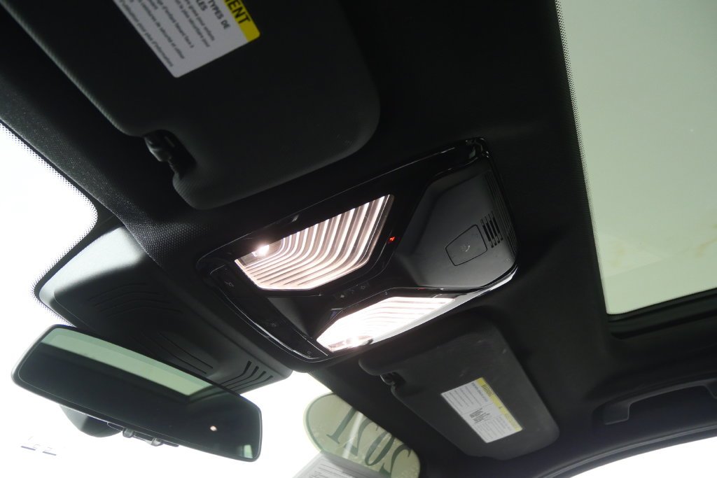Used 2021 Dark Graphite Metallic BMW sDrive30i image 19