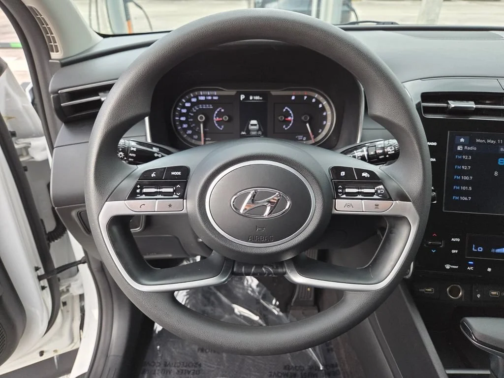 Used 2024 White Pearl Hyundai SEL image 27
