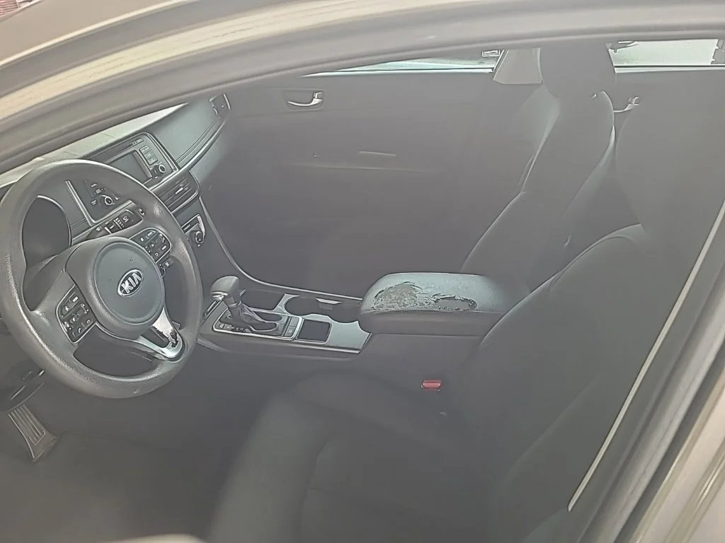 Used 2017 Silver Kia LX image 11