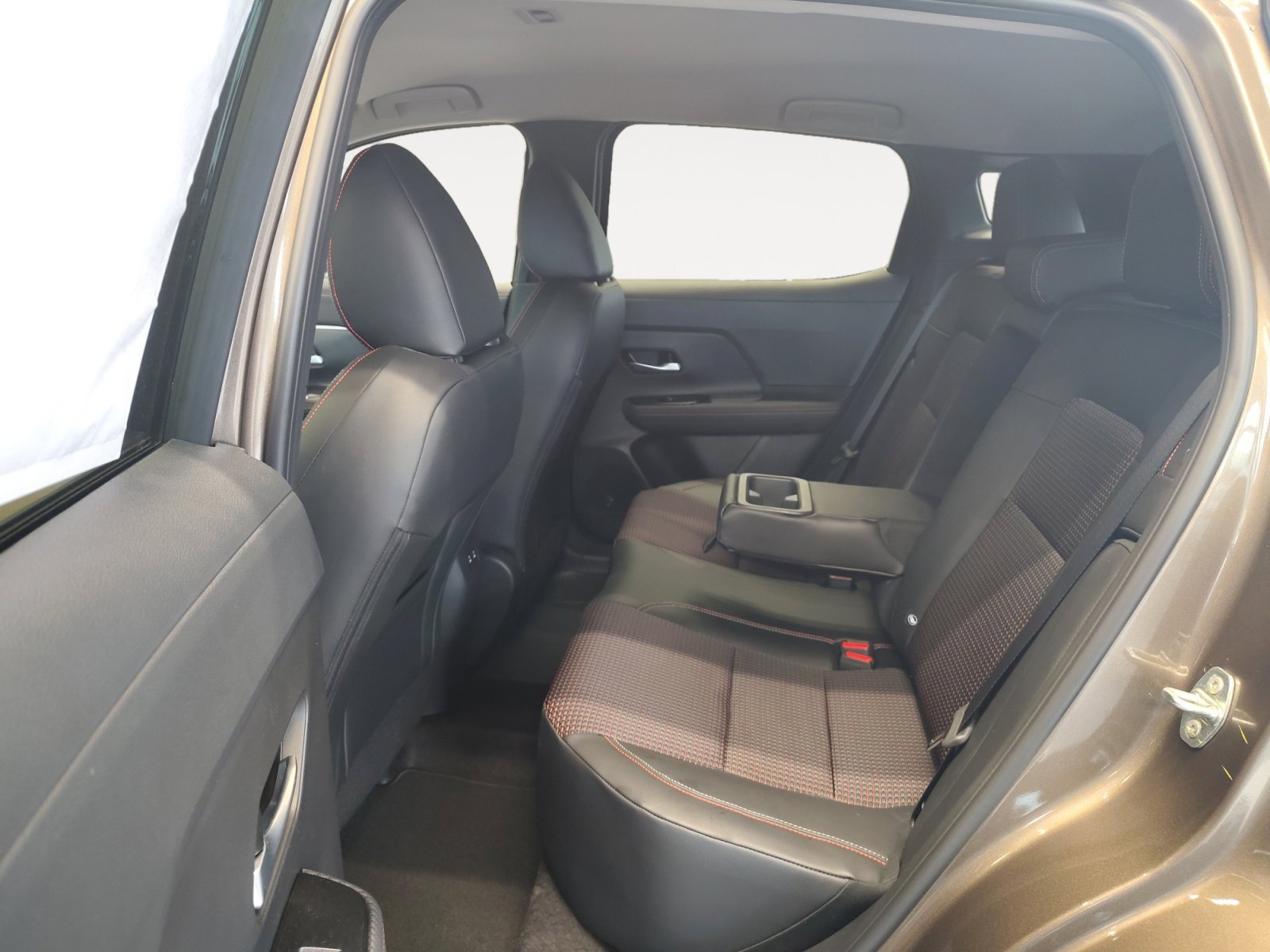 2026 Nissan KICKS SR - Photo 22