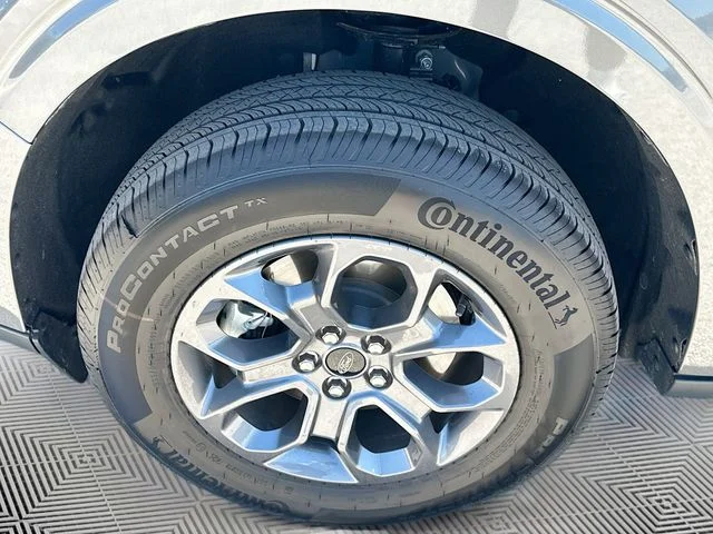 New 2026 Gray Metallic Ford XLT image 18