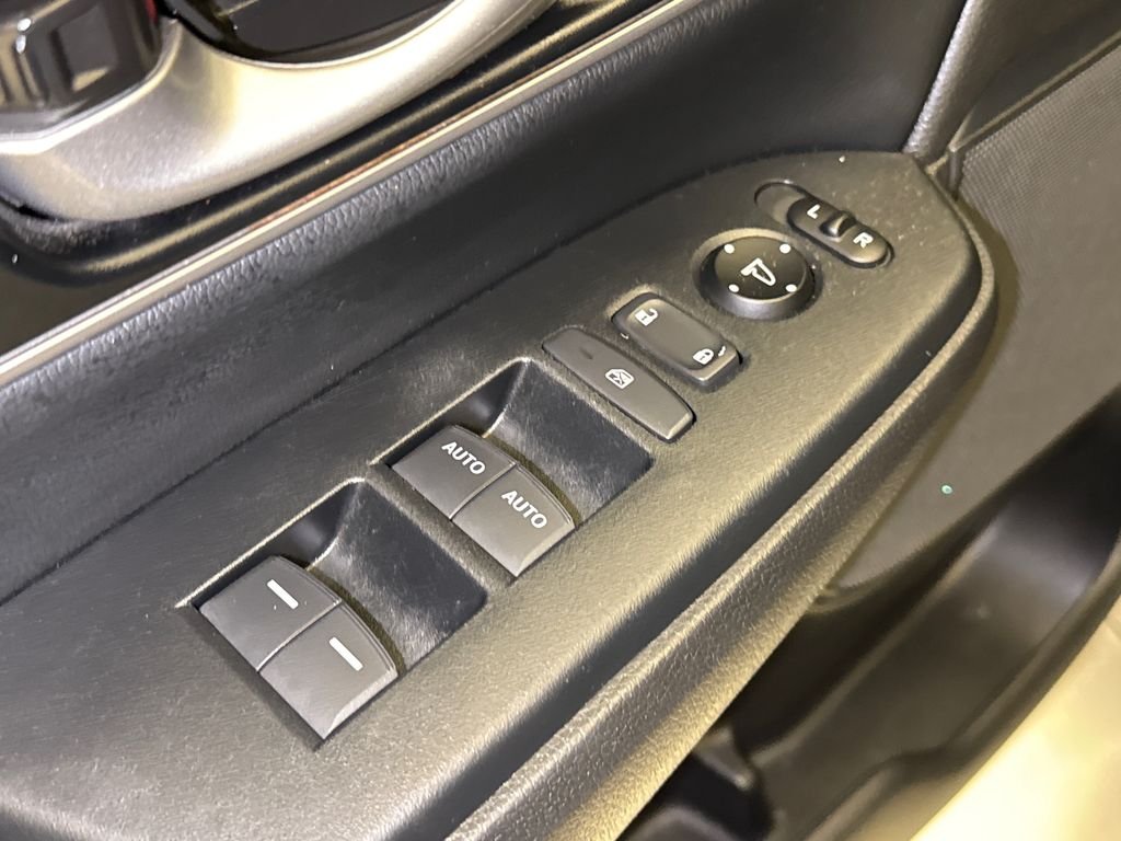 Used 2022 Modern Steel Metallic Honda EX-L image 20